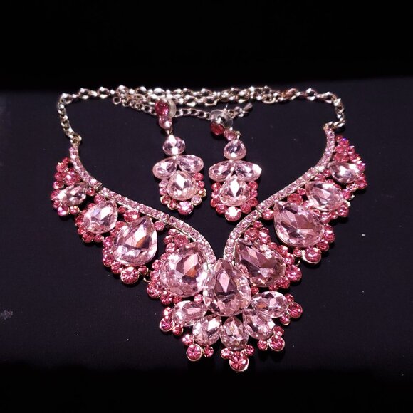 Pink Rhinestone Necklace & Earrings - Picture 3 of 5